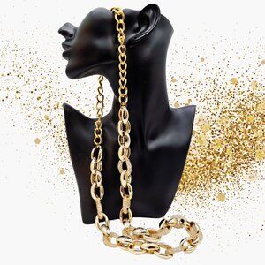 VTG Gold-Tone Sculpted Chain Necklace Textured Mesh Links Bold Statement Piece